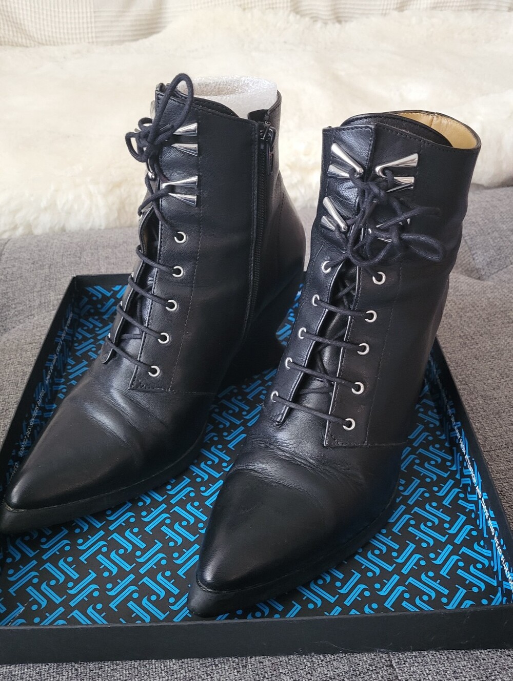 Fluevog Ishys Looney Size 9 Women’s Black Lace-Up Pointed-Toe Ankle Clogs
